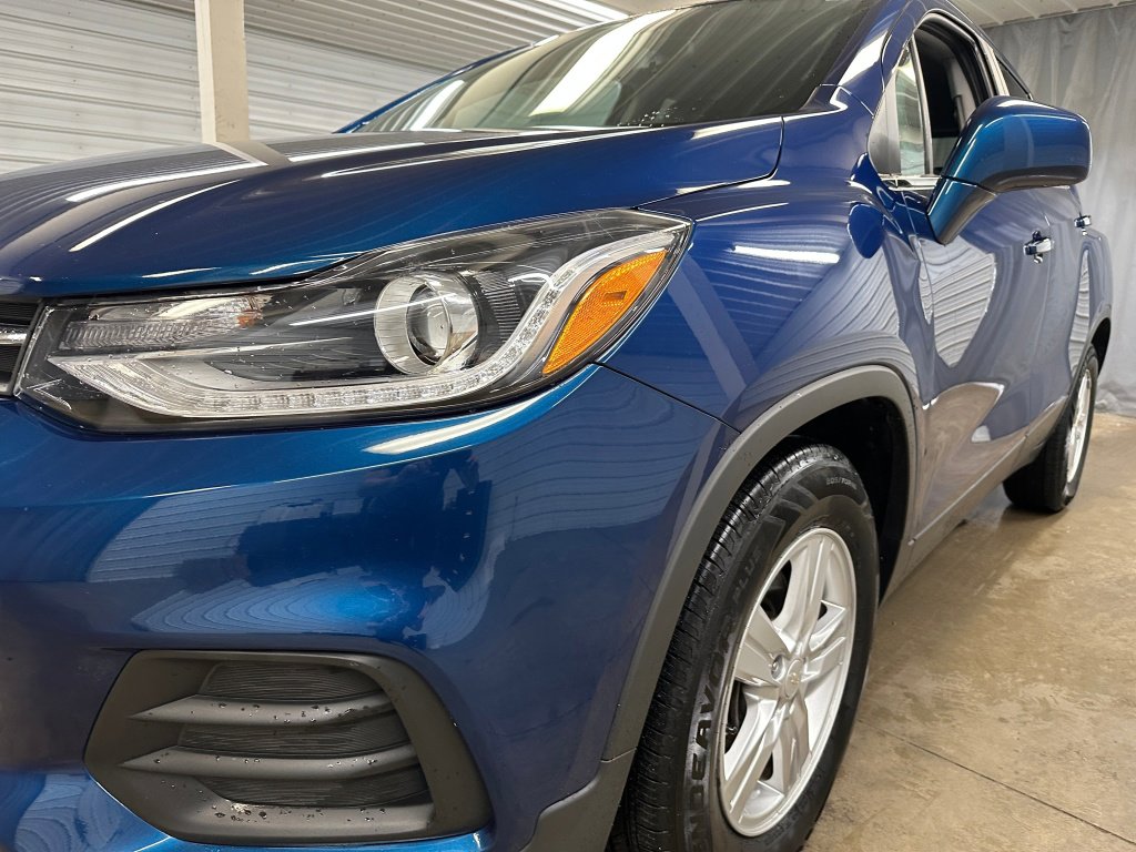 Used 2020 Chevrolet Trax LT w/ Driver Confidence Package image 31