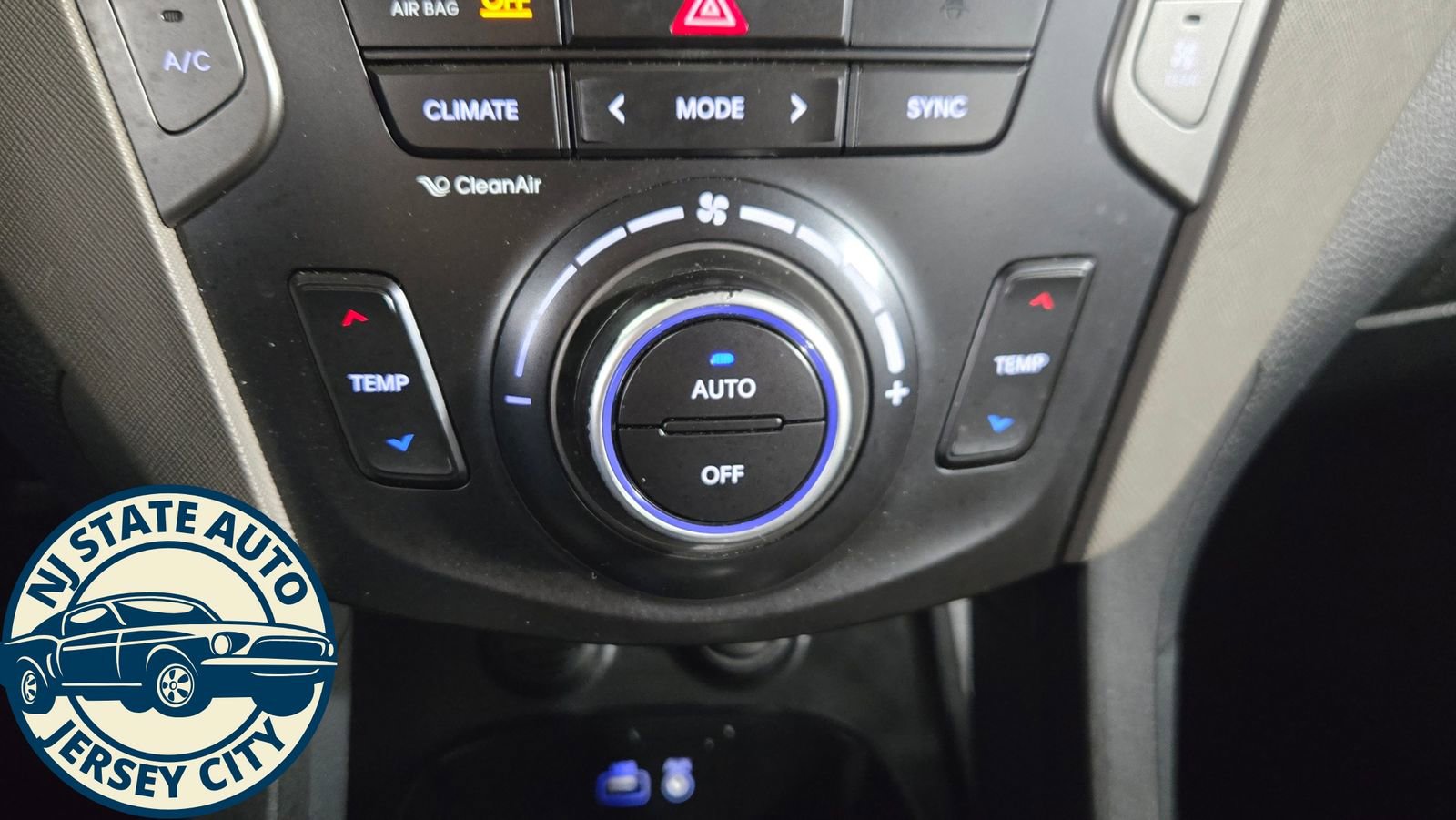 Used 2019 Hyundai Santa Fe XL AWD/4WD image 17