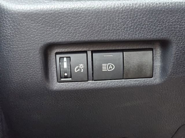 Used 2025 Toyota RAV4 XLE FWD image 20
