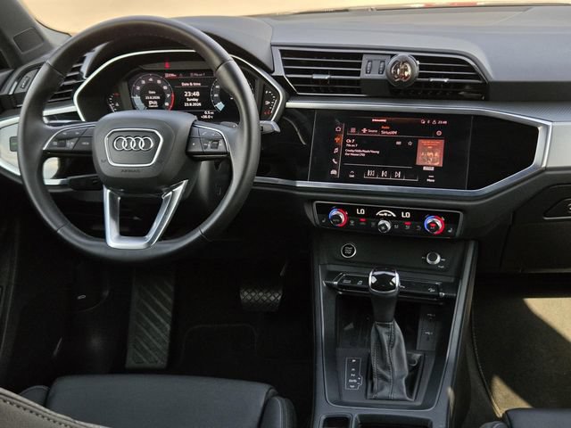 Used 2022 Audi Q3 2.0T Premium Plus w/ Premium Plus Package AWD/4WD image 13