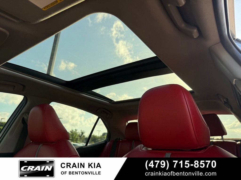 Used 2018 Toyota Camry XSE FWD image 22