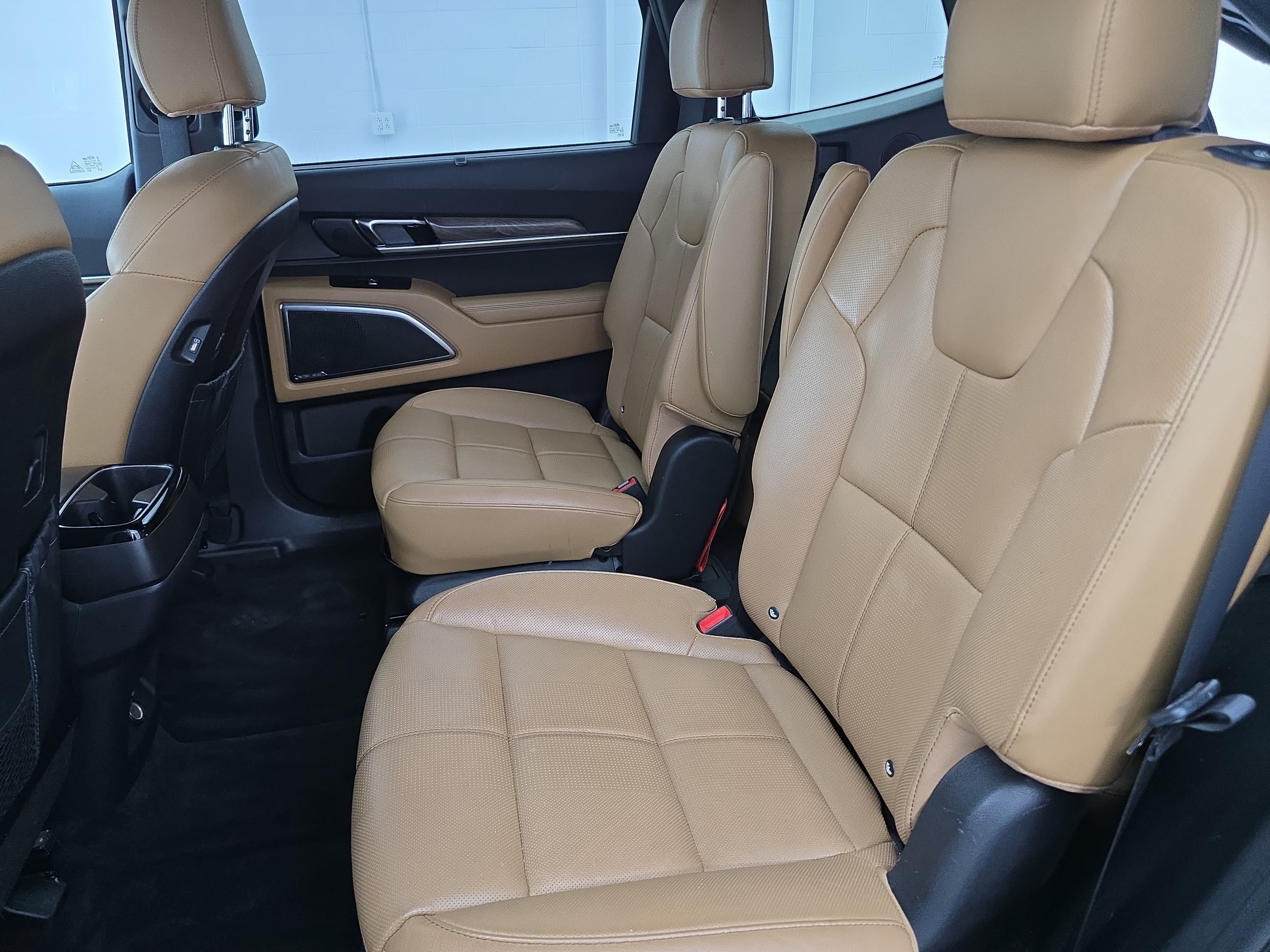 Used 2021 Kia Telluride SX w/ Nightfall Edition Package AWD/4WD image 15