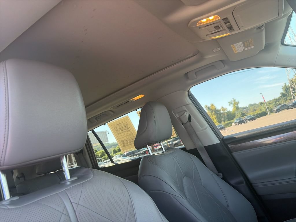 Used 2025 Toyota Highlander Platinum AWD/4WD image 19