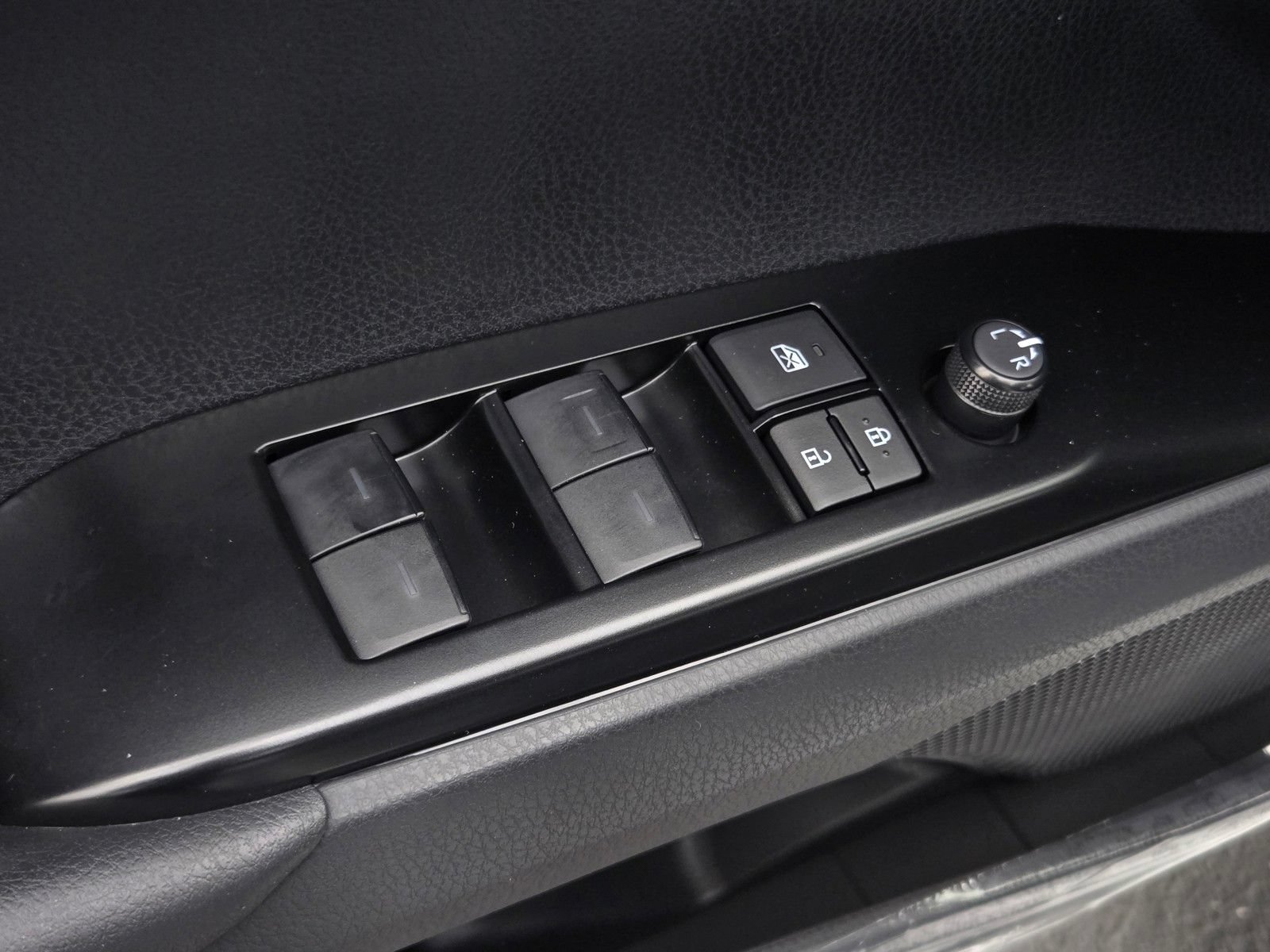 Certified 2026 Toyota Camry Hybrid FWD image 10