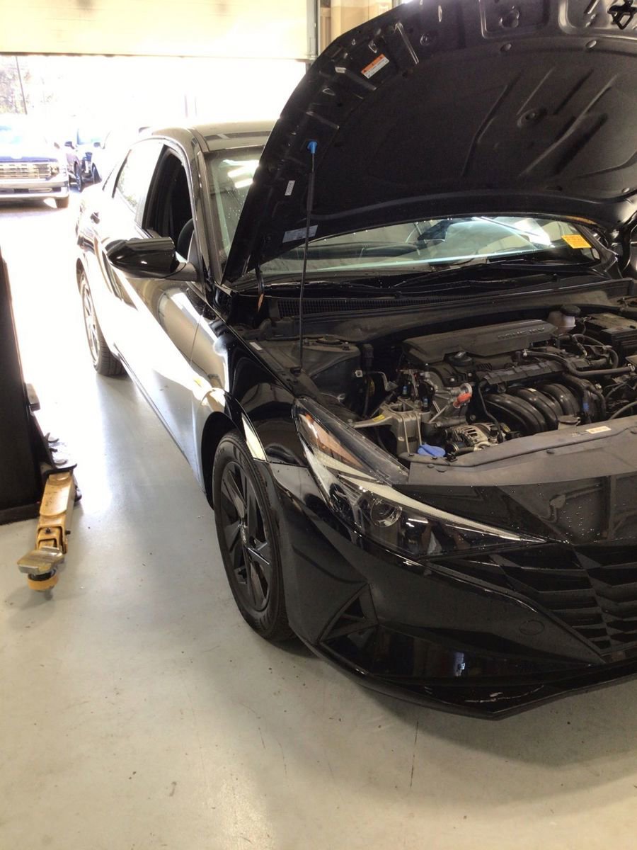 Used 2023 Hyundai Elantra SEL image 3