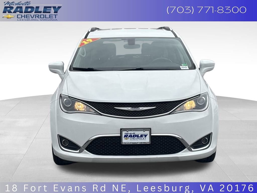 Used 2019 Chrysler Pacifica Touring-L image 9