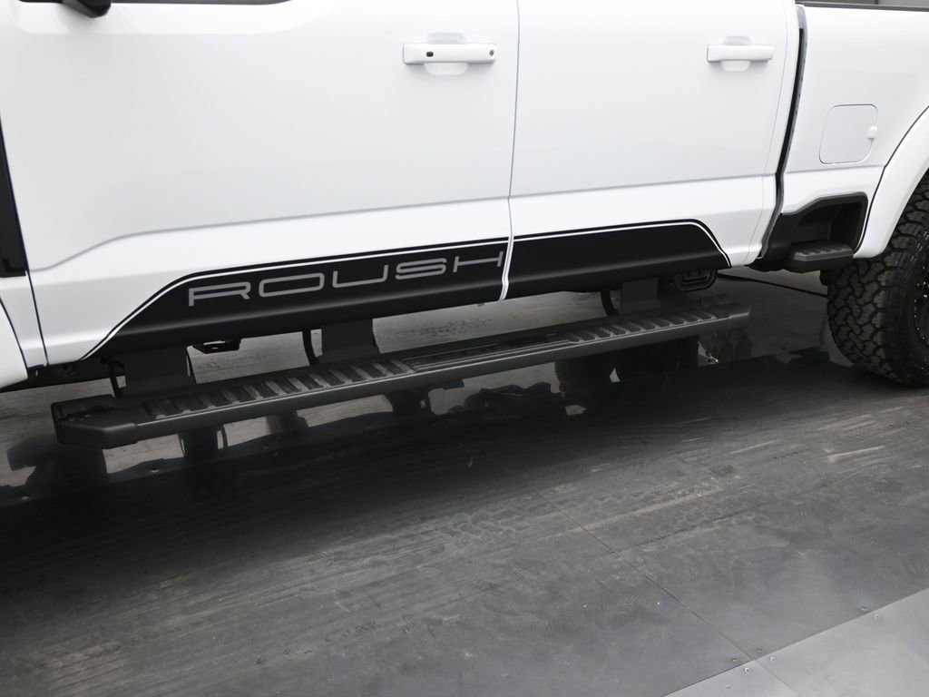 New 2026 Ford F250 Lariat w/ Black Appearance Package image 26