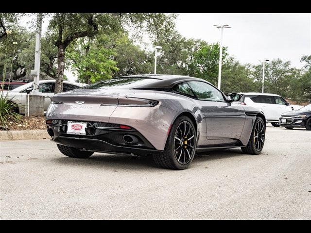 Used 2023 Aston Martin DB11 Coupe RWD image 5