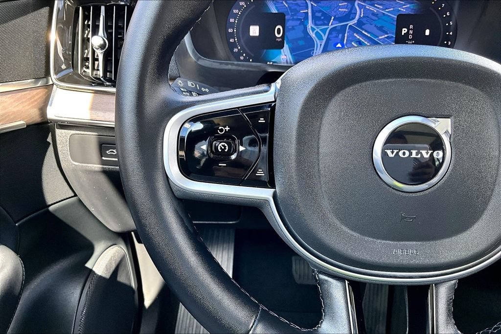 Used 2025 Volvo XC90 B6 Plus AWD/4WD image 25