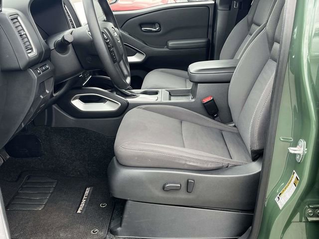 Used 2022 Nissan Frontier SV w/ Technology Package image 13