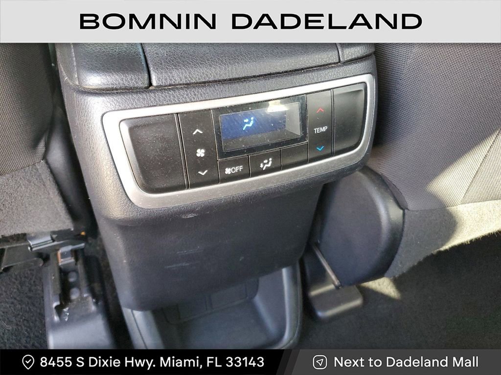 Used 2018 Toyota Highlander Plus image 11