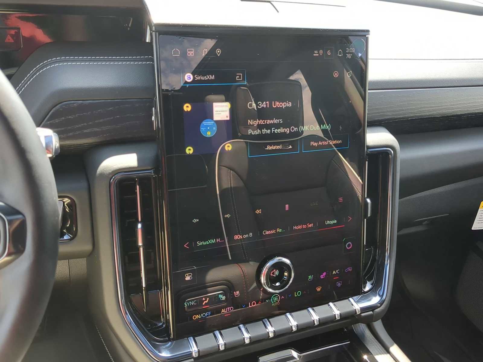 New 2026 GMC Yukon AT4 Ultimate AWD/4WD image 19