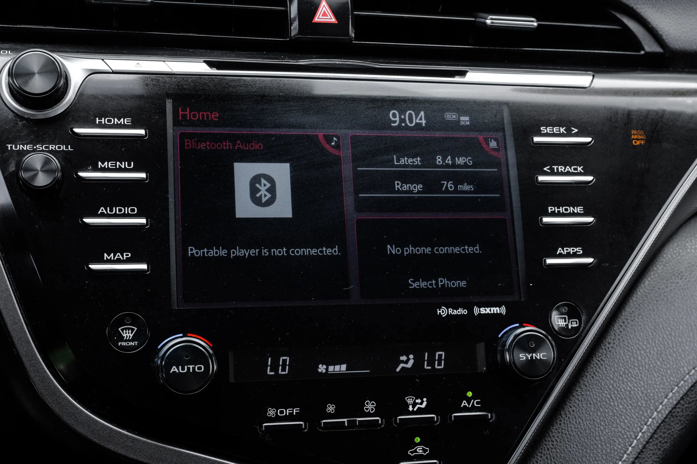 Used 2020 Toyota Camry XSE FWD image 27