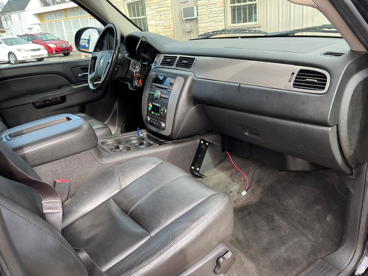 Used 2013 Chevrolet Avalanche LT w/ Suspension Package, Off-Road image 9