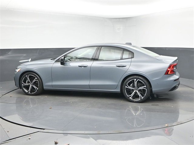 Used 2024 Volvo S60 B5 Ultimate image 5