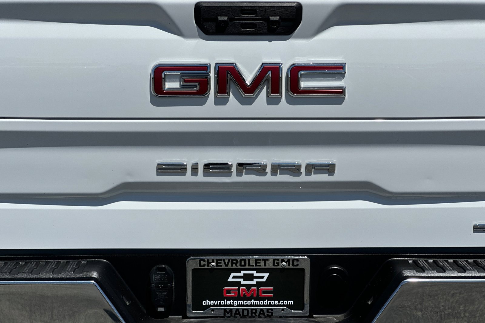 Used 2024 GMC Sierra 1500 SLT image 46