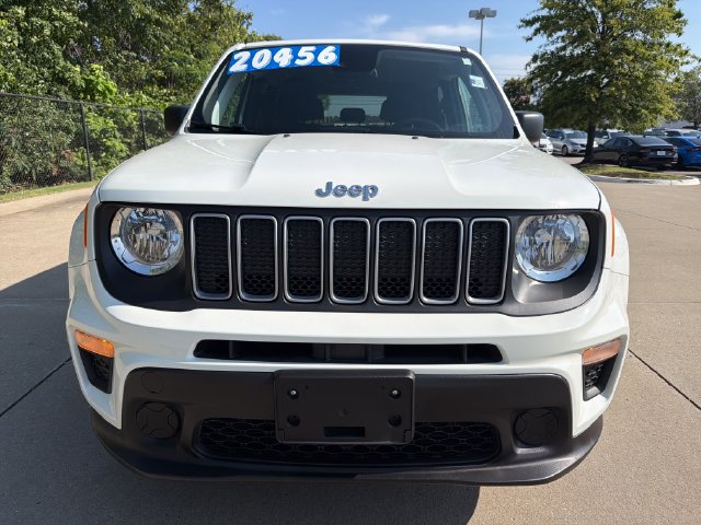 Used 2023 Jeep Renegade Latitude AWD/4WD image 8
