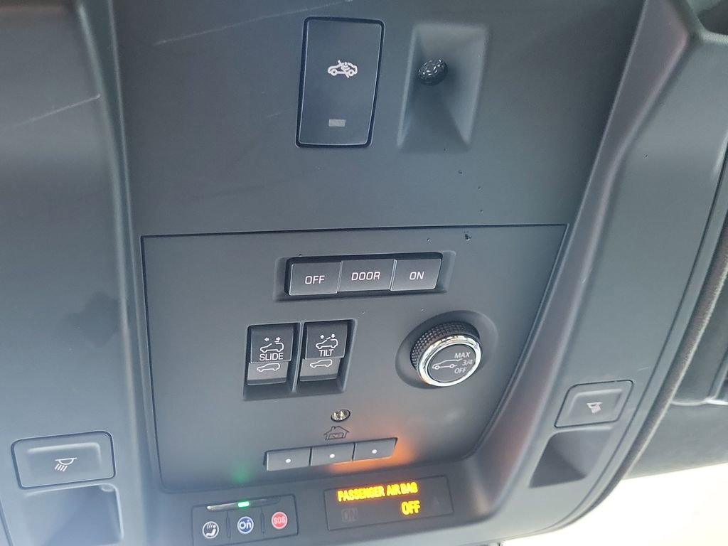 Used 2020 Cadillac Escalade ESV Platinum image 26