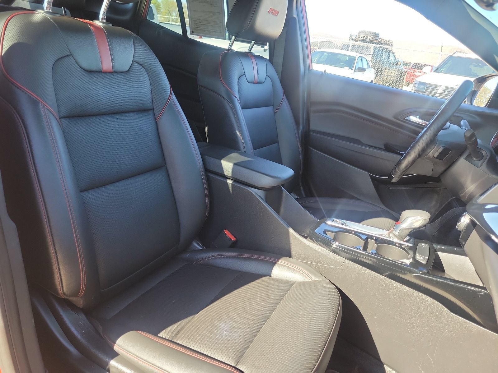 Used 2024 Chevrolet Trax RS FWD image 24