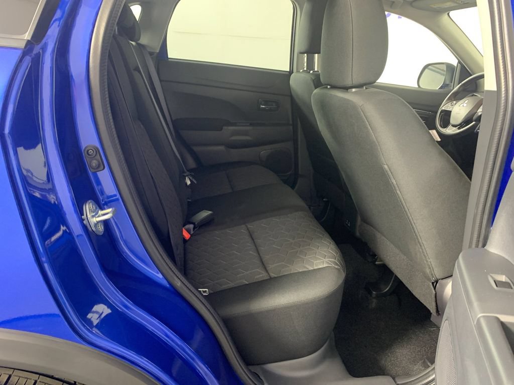 Used 2025 Mitsubishi Outlander Sport AWD image 35