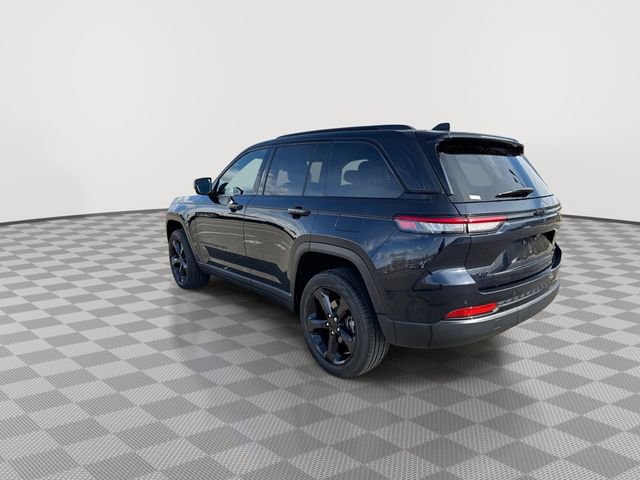 Used 2024 Jeep Grand Cherokee Limited w/ Black Appearance Package image 7