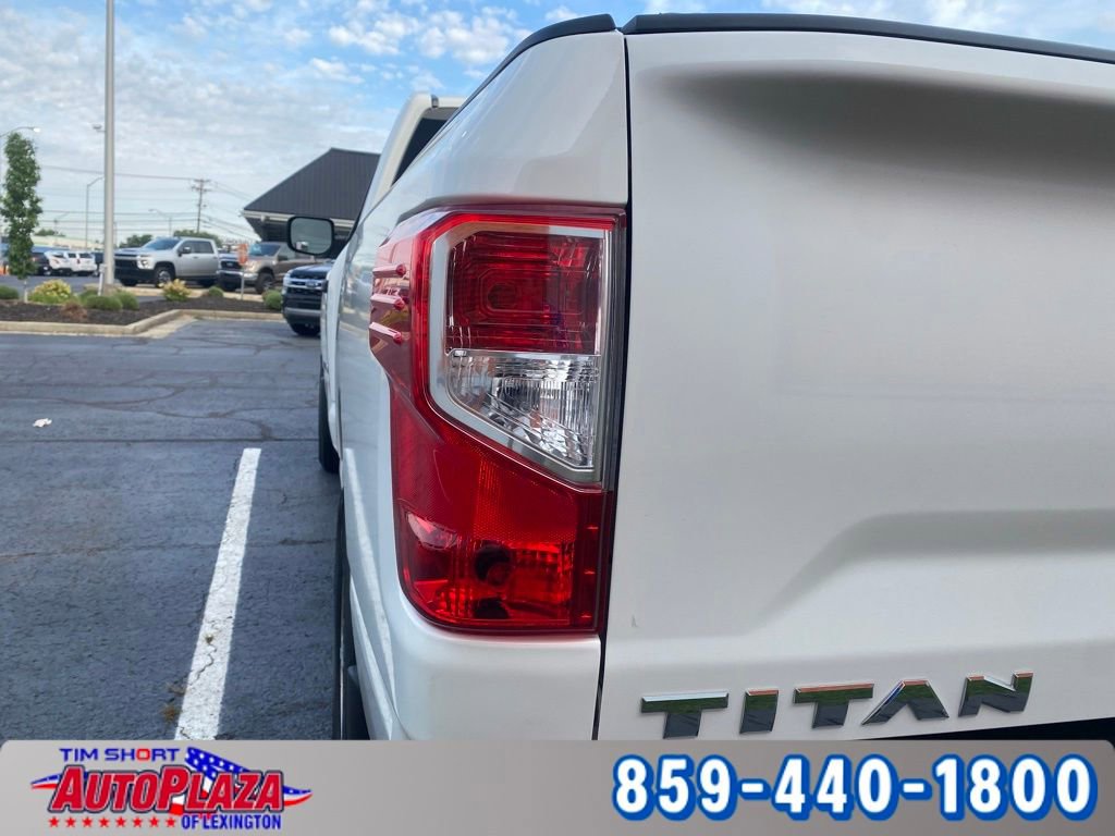 Used 2017 Nissan Titan S image 29