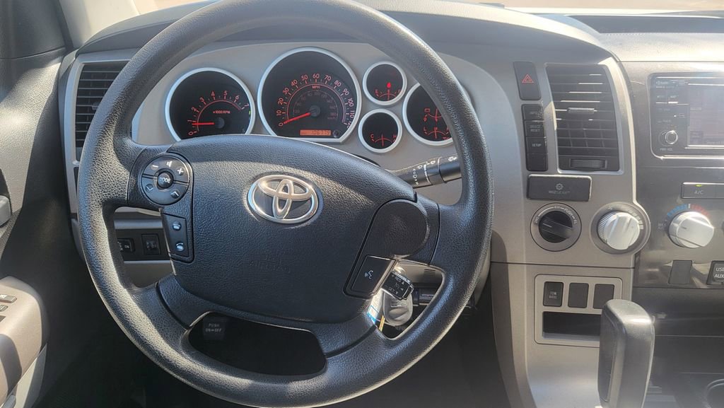 Used 2013 Toyota Tundra 4x4 Double Cab w/ SR5 Pkg image 28