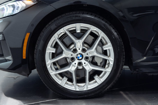 Certified 2025 BMW 330i xDrive Sedan w/ Premium Package AWD/4WD image 25