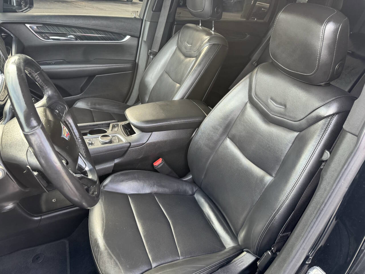 Used 2022 Cadillac XT6 Premium Luxury image 18