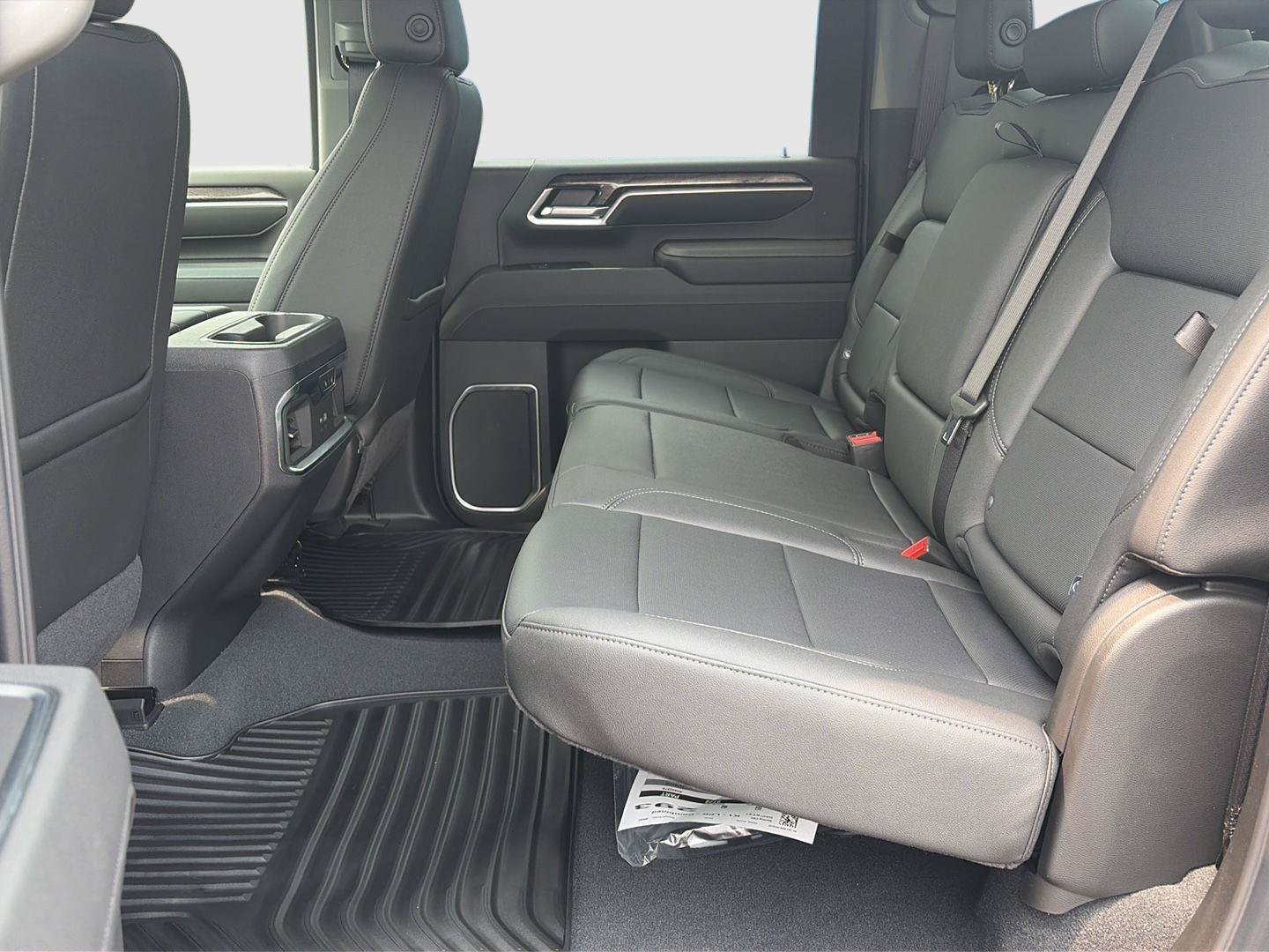New 2026 Chevrolet Silverado 2500 LTZ w/ LTZ Premium Package AWD/4WD image 31