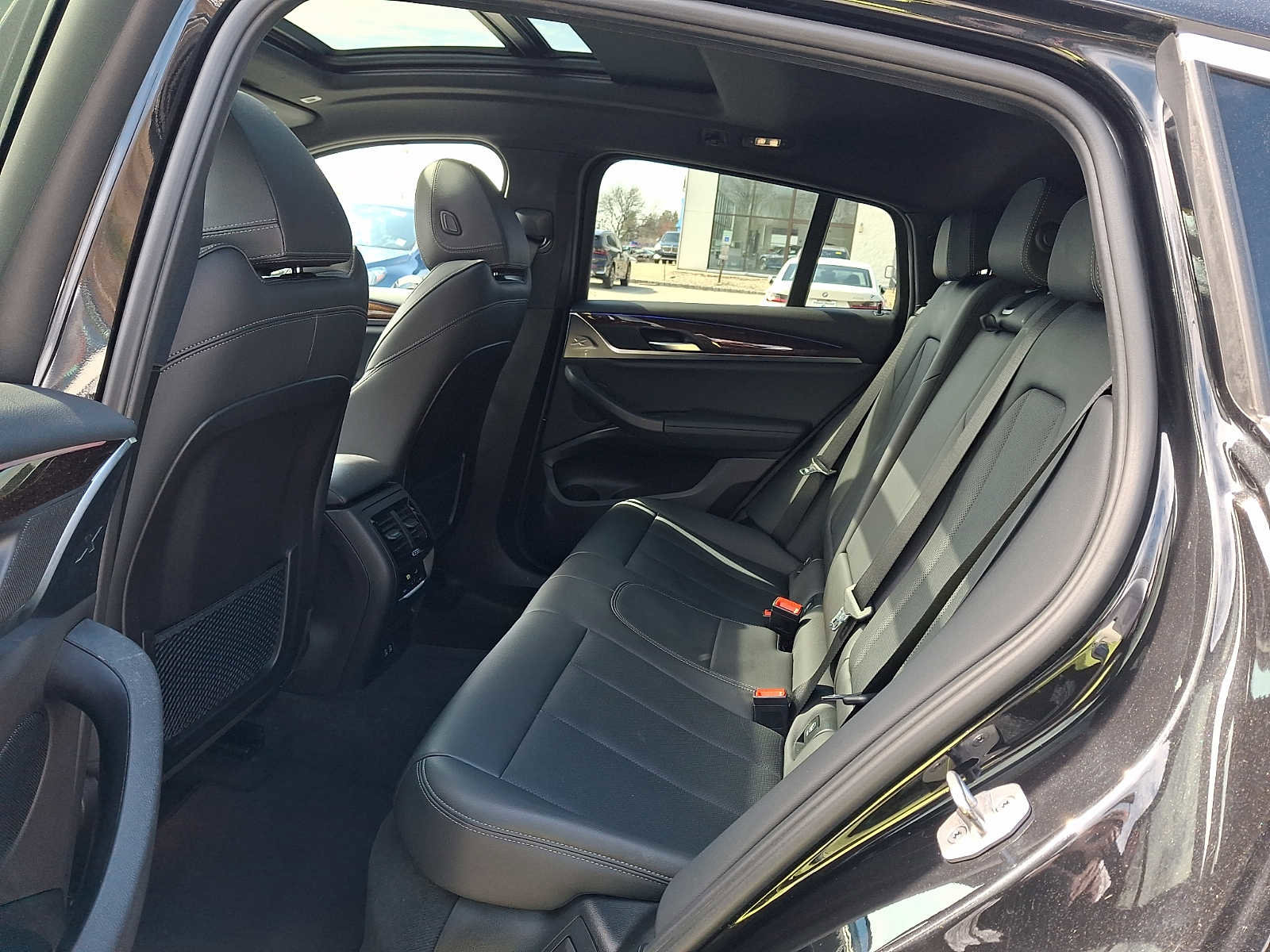 Used 2022 BMW X4 xDrive30i w/ Convenience Package image 10