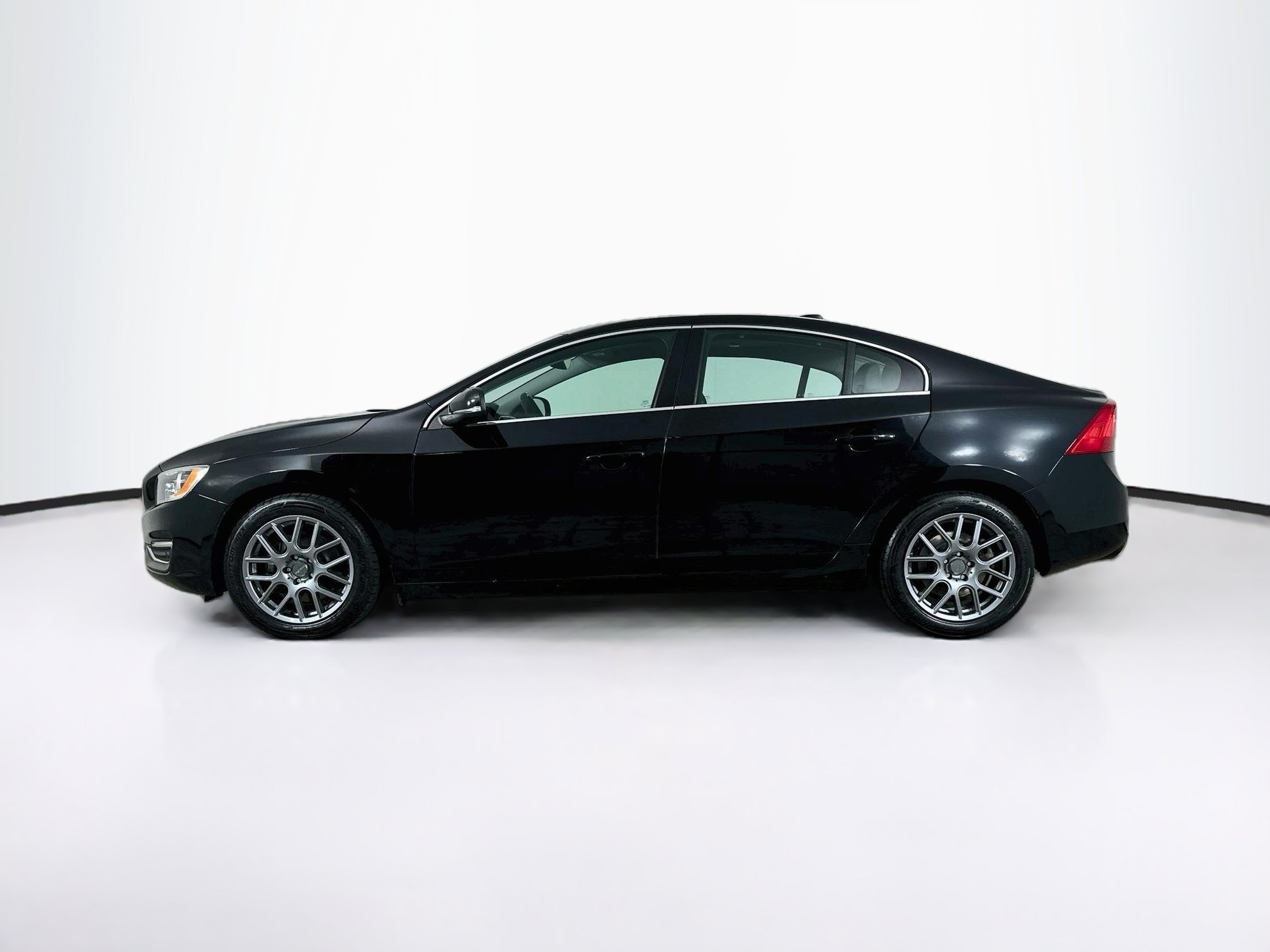 Used 2017 Volvo S60 T5 Inscription AWD/4WD image 4