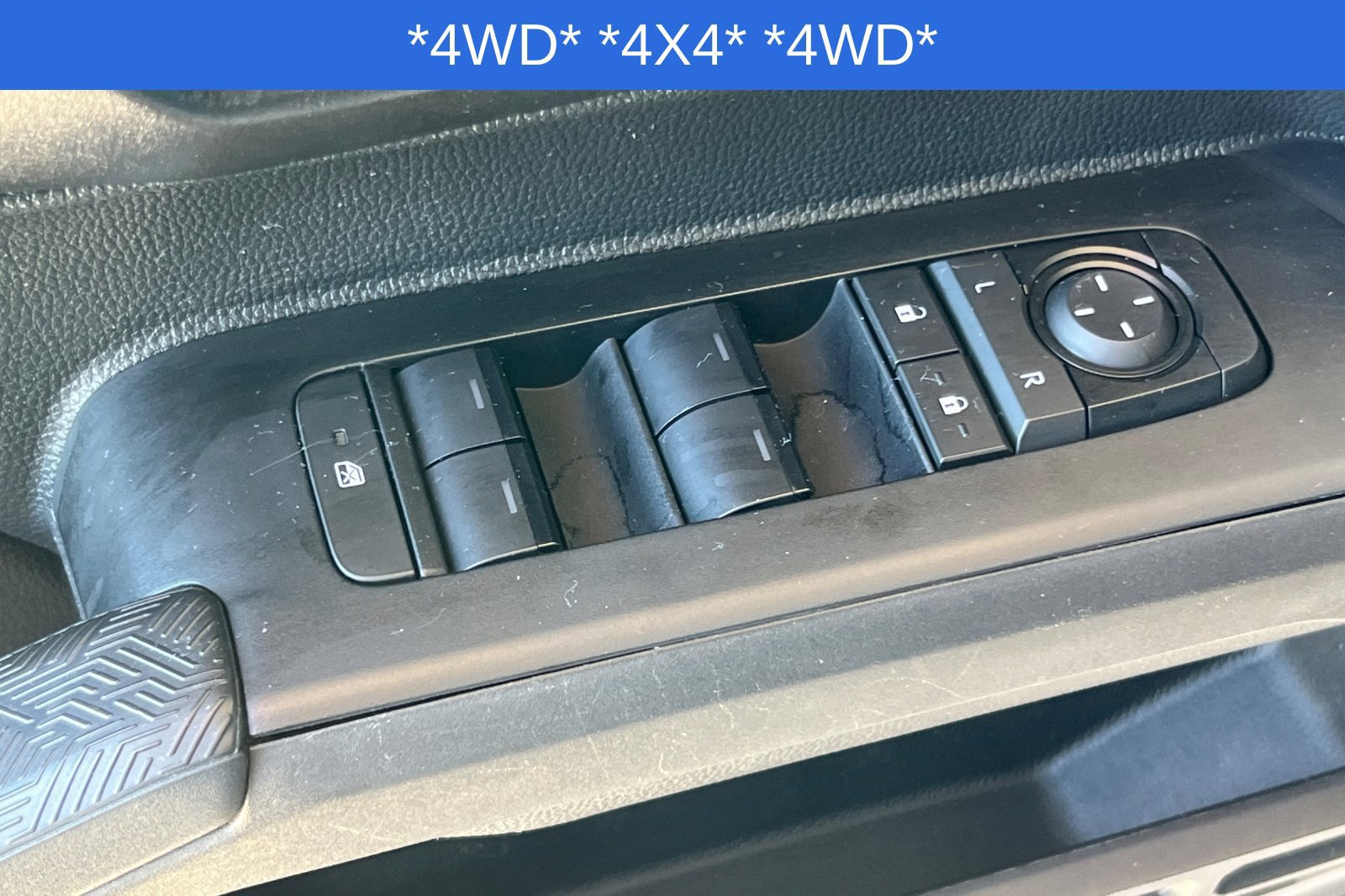 Certified 2024 Toyota Tacoma SR5 AWD/4WD image 14