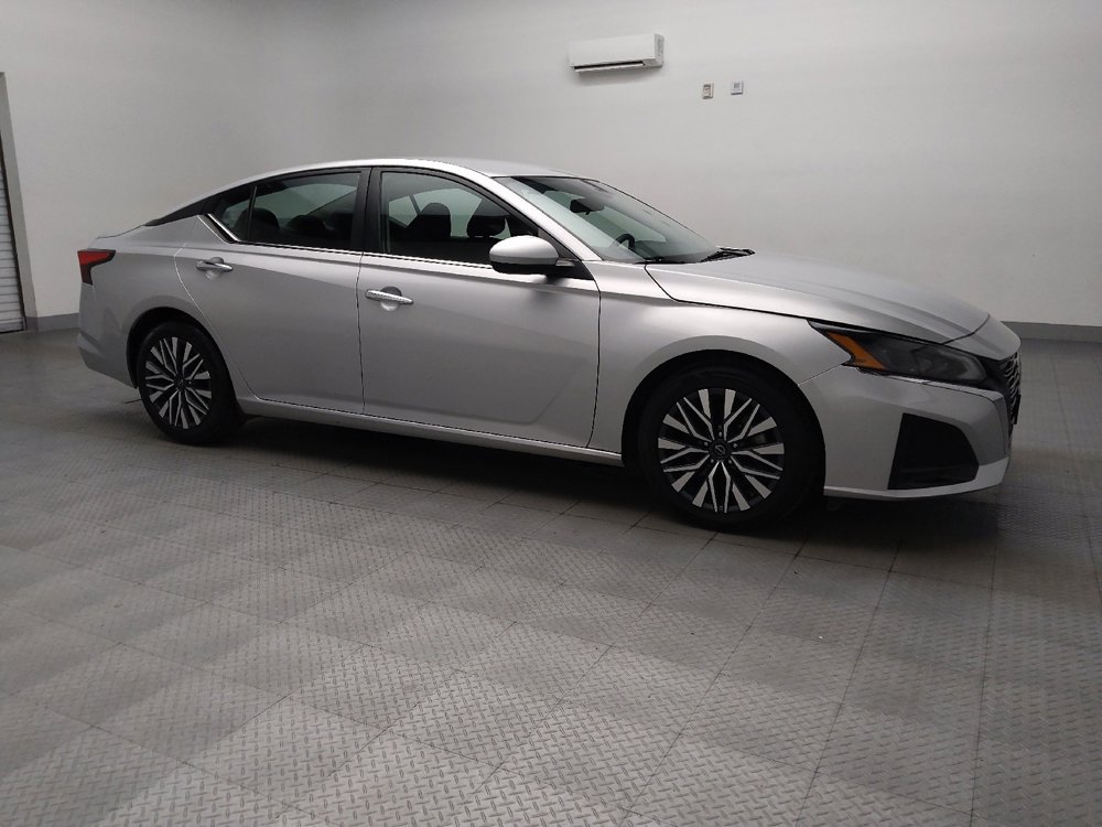 Used 2023 Nissan Altima 2.5 SV image 11