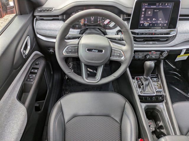 New 2026 Jeep Compass Latitude image 14
