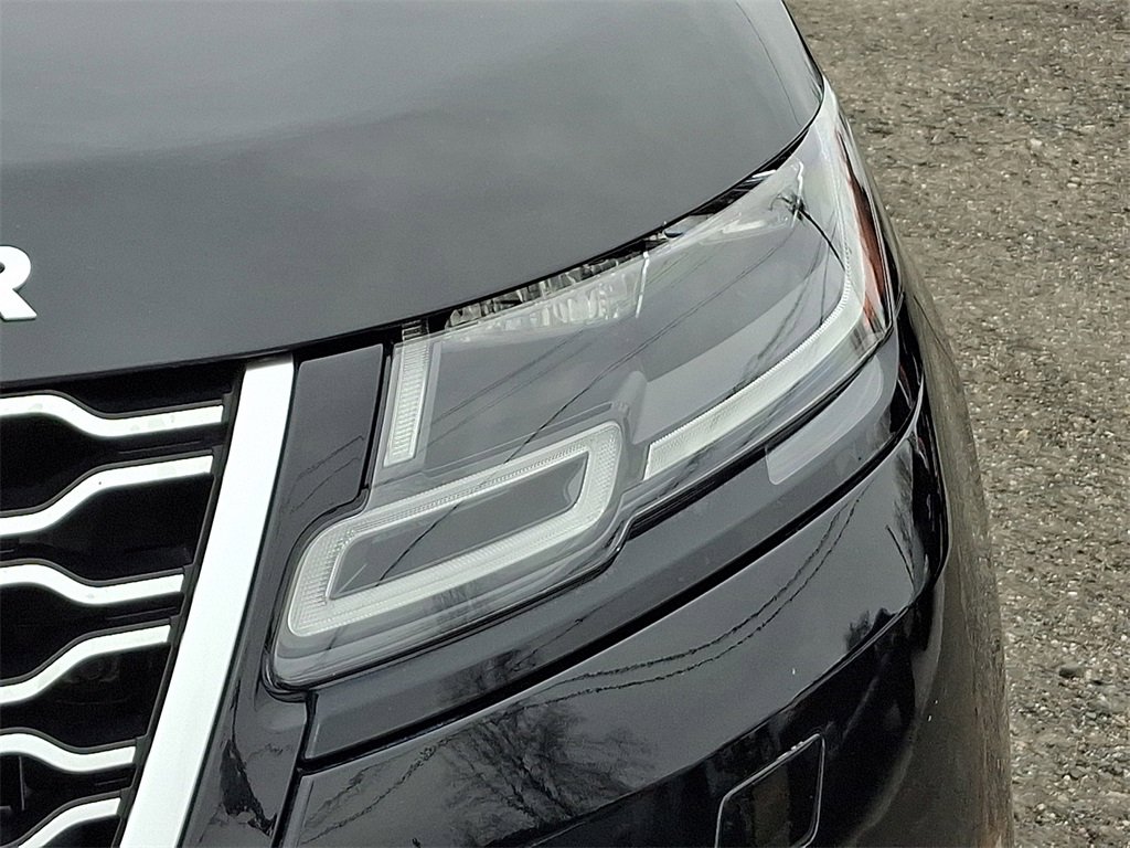 Used 2018 Land Rover Range Rover Velar S image 9