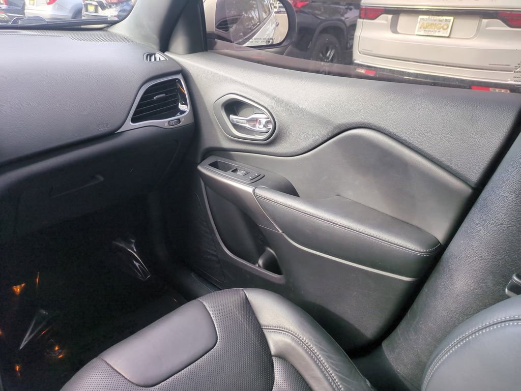 Used 2019 Jeep Cherokee High Altitude image 19