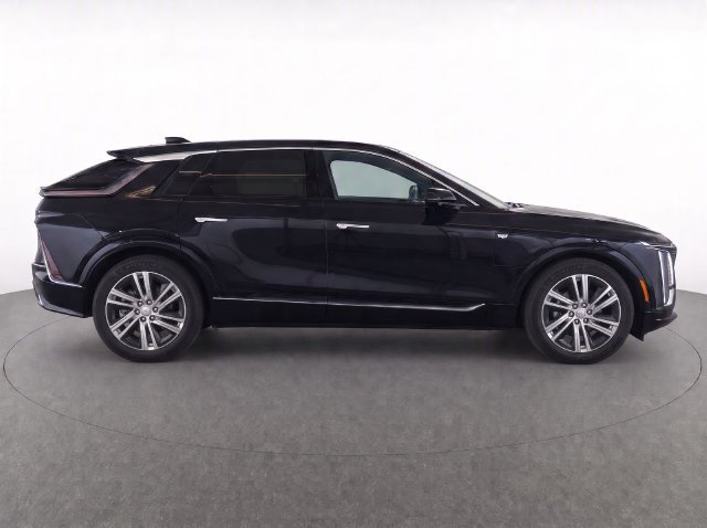 Used 2024 Cadillac Lyriq Tech w/ Driver Assist Package AWD/4WD image 8