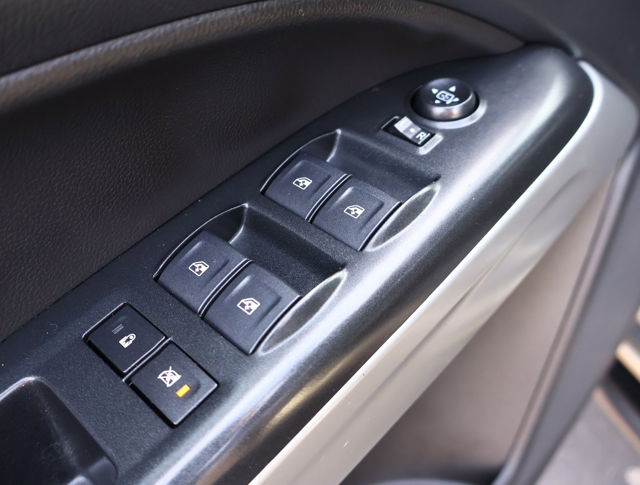 Used 2022 Chevrolet Colorado ZR2 AWD/4WD image 8