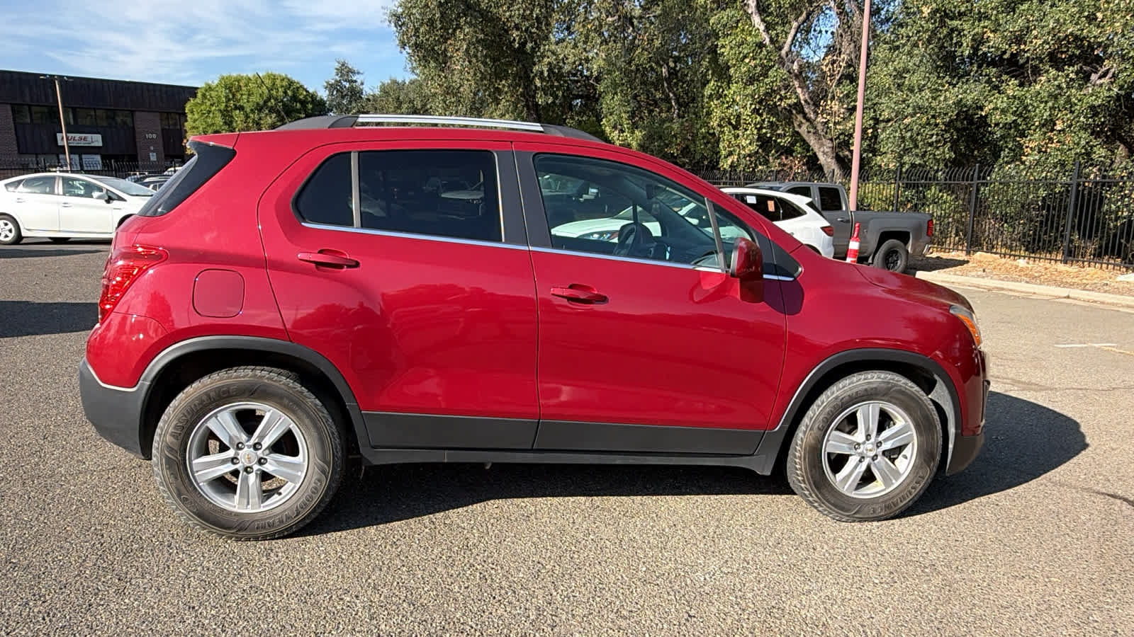 Used 2015 Chevrolet Trax LT FWD image 4