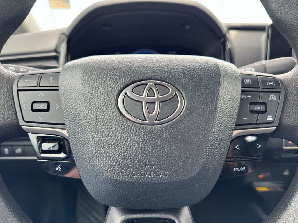 Used 2026 Toyota Camry LE w/ Preferred Package 2 (TMS) FWD image 14