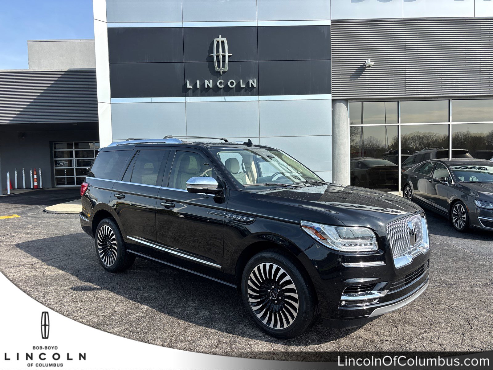 Used 2021 Lincoln Navigator Black Label w/ Cargo Convenience Package image 1