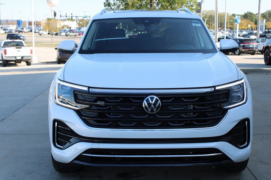 New 2026 Volkswagen Atlas SEL Premium R-Line image 2