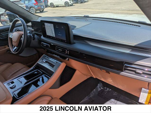 New 2025 Lincoln Aviator Black Label w/ Black Label Special Edition AWD/4WD image 25