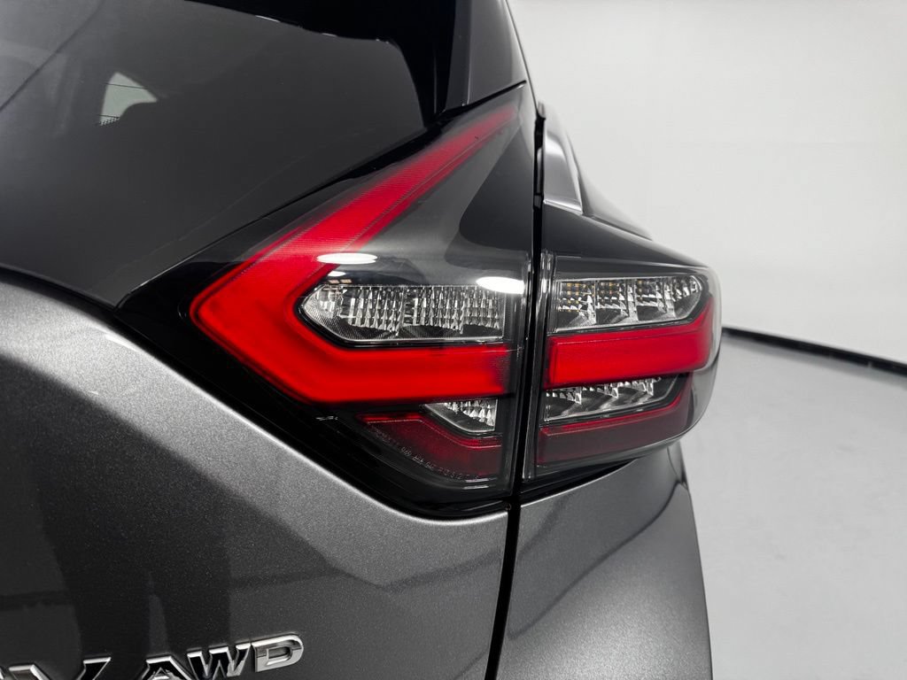 Used 2022 Nissan Murano SV AWD/4WD image 7
