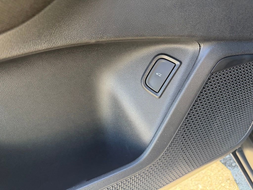 Used 2025 Chevrolet Blazer EV LT image 15