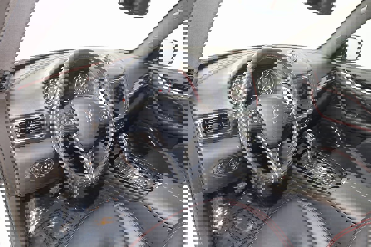 Used 2021 Maserati Levante S image 30