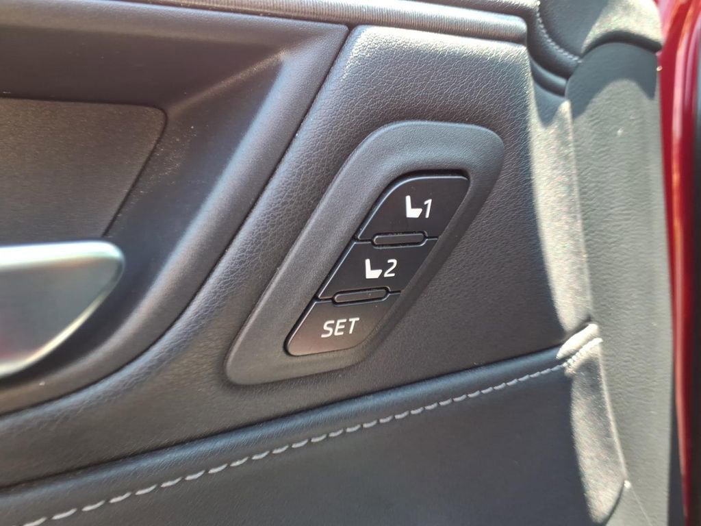 Certified 2022 Toyota Venza Limited w/ Advanced Technology Package AWD/4WD image 9