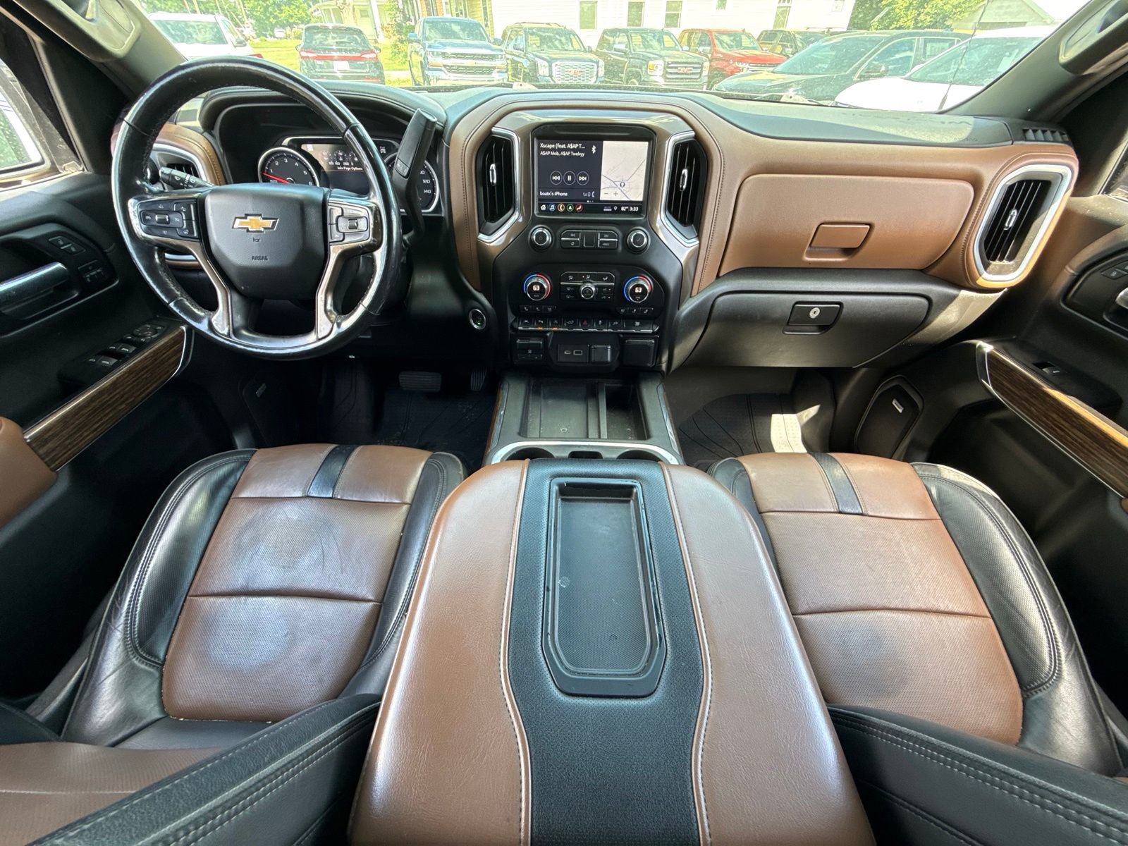 Used 2019 Chevrolet Silverado 1500 High Country w/ High Country Premium Package AWD/4WD image 15