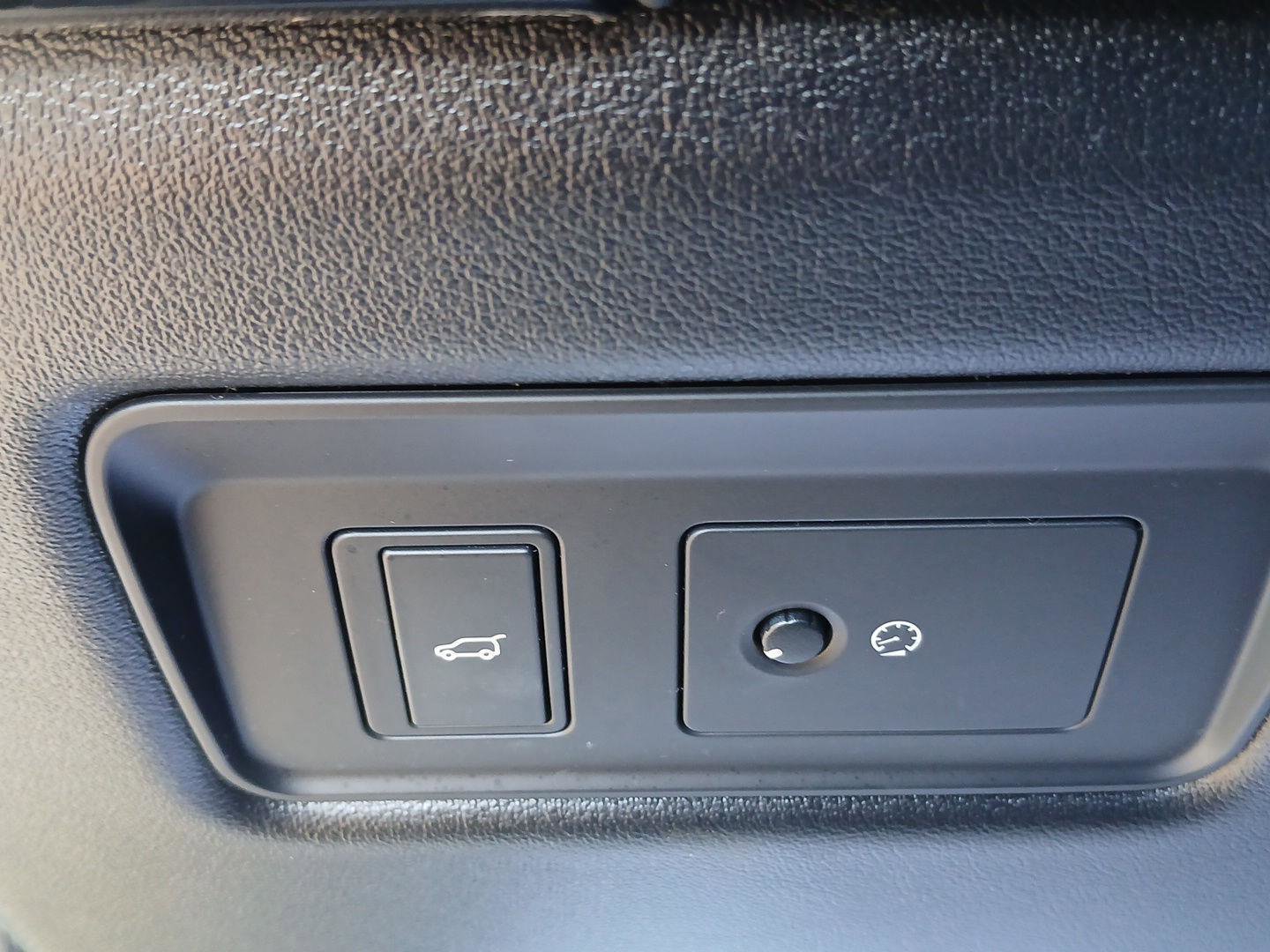 Used 2018 Land Rover Range Rover Long Wheelbase Supercharged image 13